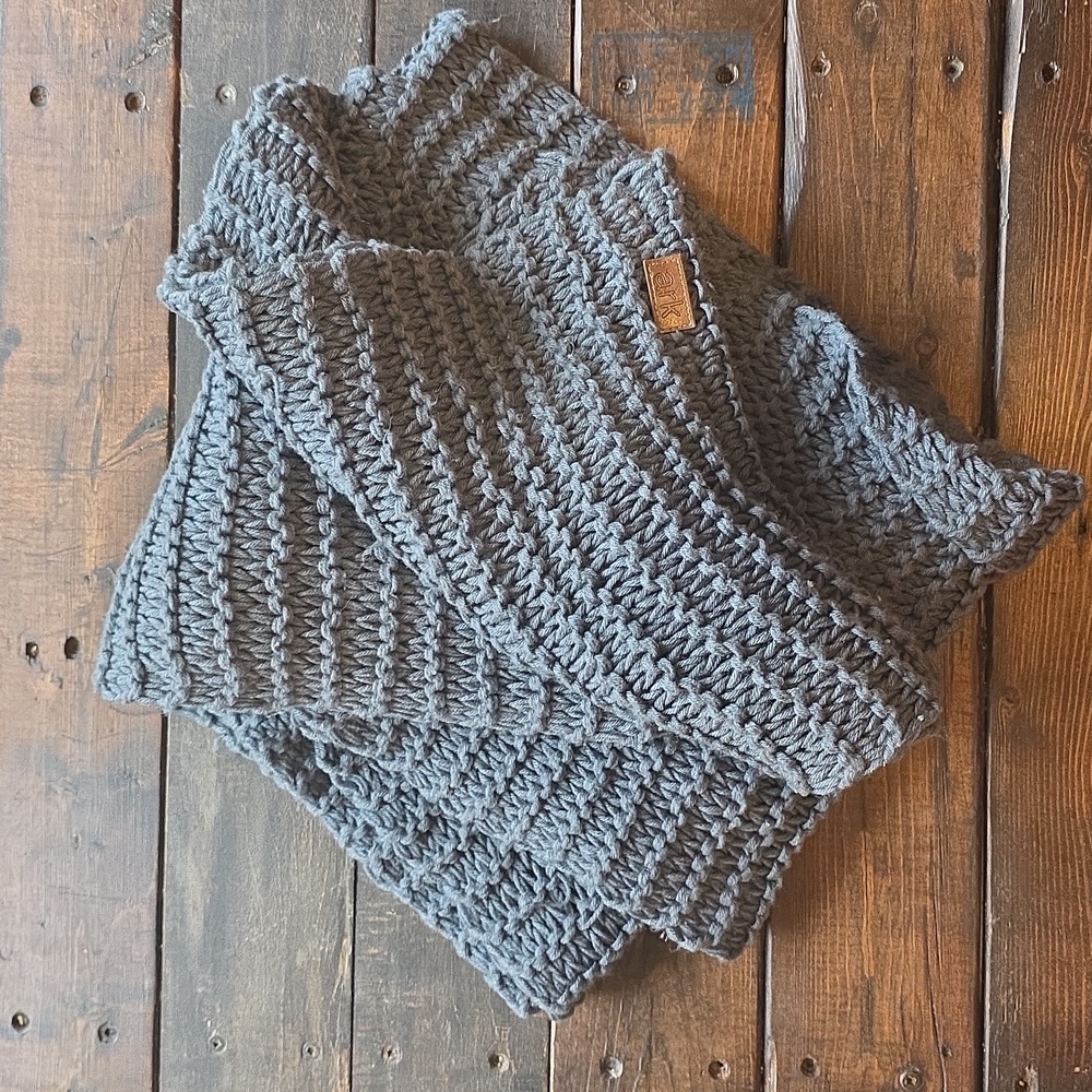 🍁✨ Wrap Yourself in Warmth — $15 ea or 2 for $25